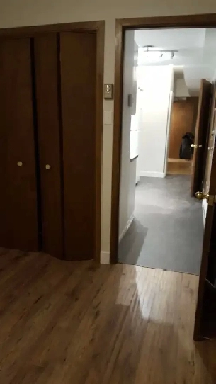 Charmant 4½ rénové avec balcon privé - Plateau Mont-Royal Image# 1