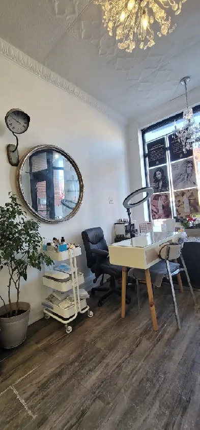 Nail Station for Rent in a Prime Salon in Toronto Image# 2
