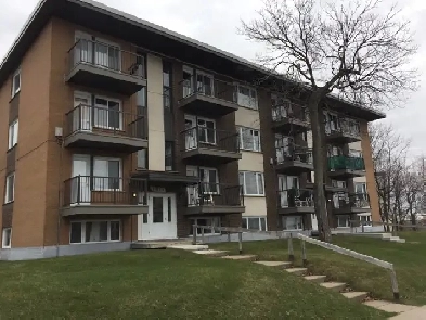 5 1/2 à Ste-Foy Sur la rue de La Forest pour JUILLET Image# 1