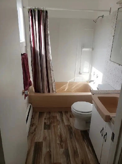 For Rent – 1400 Sq. Ft. 2nd floor apartment