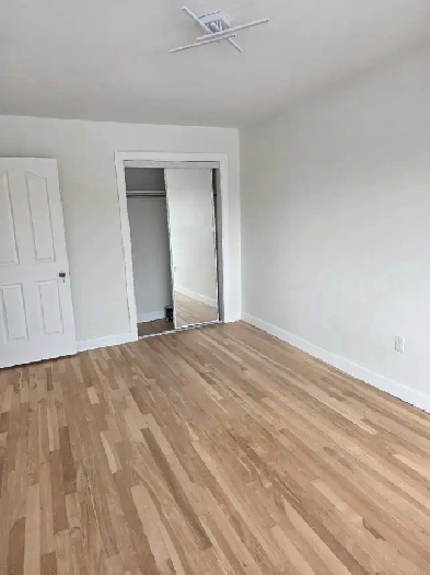 Merveilleux 5 1/2 metro fabre lumineux et spacieux dispo imm Image# 1