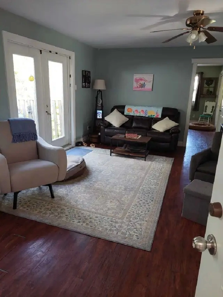 Immaculate 2 bedroom 1 bath available March 1st