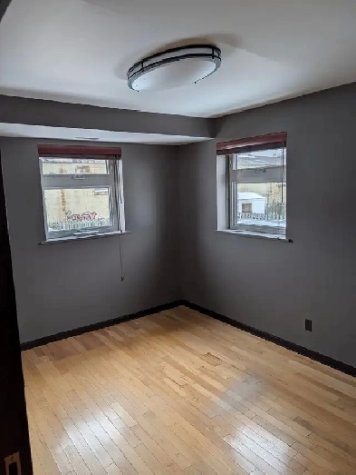 Professional 3,824 SF Office Building for Lease – McKellar Park