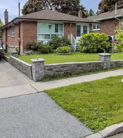 Full House For Rent Scarborough (7 Bed Rooms, 4 Bath) Image# 1