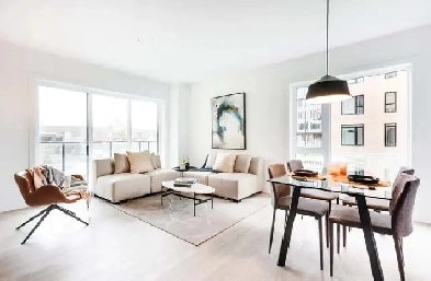 Spacieuse Unité 2 Chambres au Complexe Le Pivot Image# 3