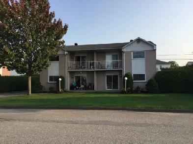 4 1/2 A LOUER - DISPO:  1 JUILLET 2026 - SHERBROOKE PRES DU CHUS Image# 1