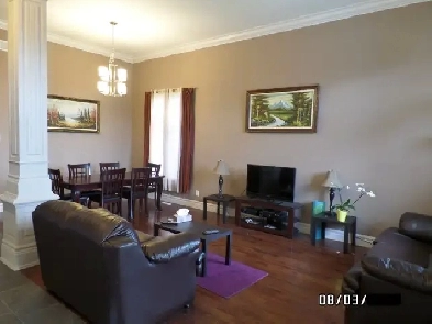 Bedroom in all Female Home for a Professional or UWO student Image# 1