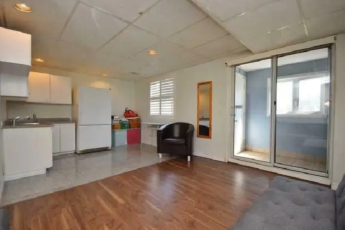 One Bedroom Apartment Whitby. Separate Entrance. All Inclusive