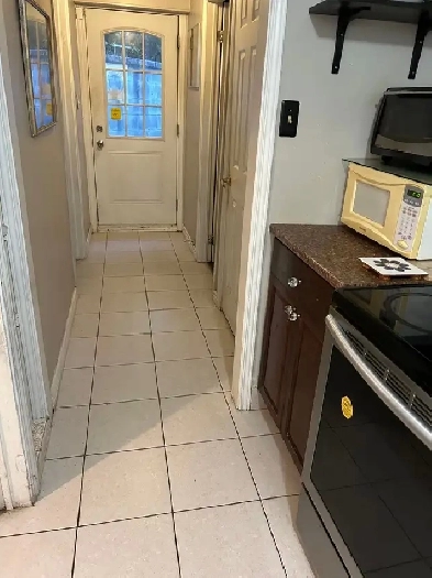 Room for rent to a non-smoking Male Image# 1