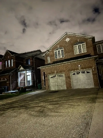 Private room and a sharing room in heartland Mississaug Image# 1