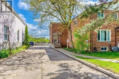 3 bedroom townhouse in old Milton for rent Image# 1