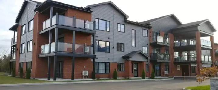 4 1/2 style condo à louer St-Charles-Borromée