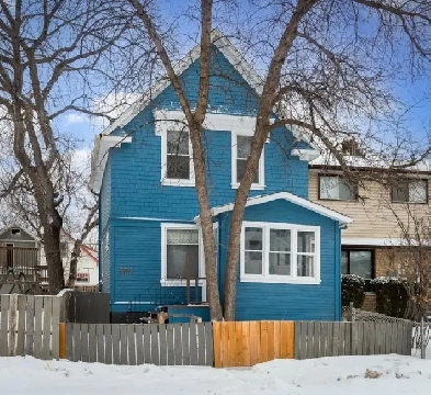 OPEN HOUSE! Tastefully Remodelled 1040sqft 3bdrm Bungalow! Image# 1