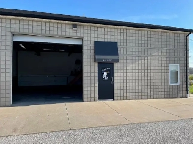 COMMERCIAL SHOP AND OFFICE SPACE FOR RENT