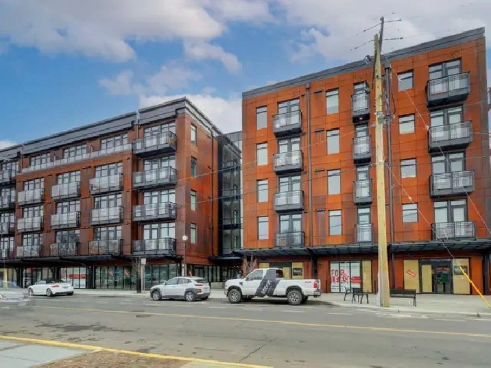 Fully Furnished Modern Bachelor at Ironworks – Downtown Living