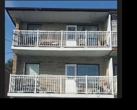 2 bedroom apartment in a triplex Image# 1