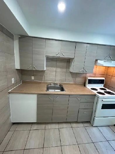 3 1/2 Apts. LIBRE immediat. Visite de monday to friday Image# 1