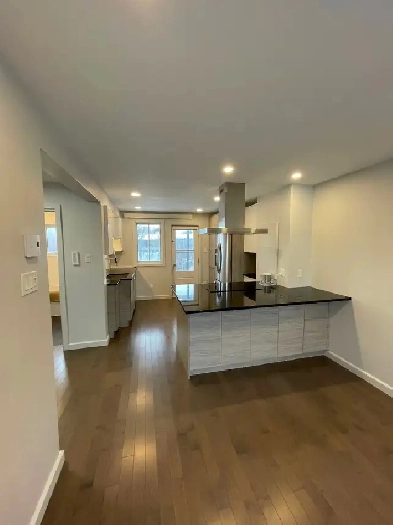 Logement 4-1/2 à louer $1450 Image# 1