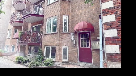 4.5 LARGE CONDO (REDUCED PRICE), CENTER OF VILLAGE Image# 1