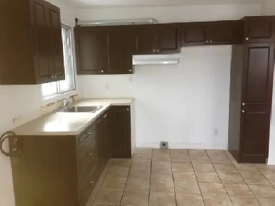 A voir 4 1/2 Appartement rénové Métro Concorde Image# 1