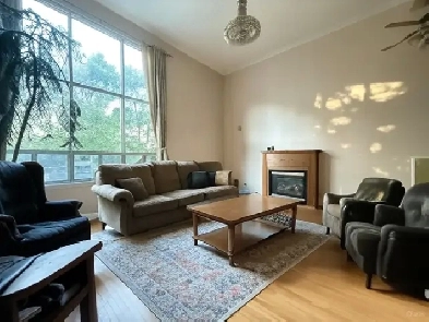 Spacious and well-maintained 4-bedroom upper-level unit availabl Image# 1