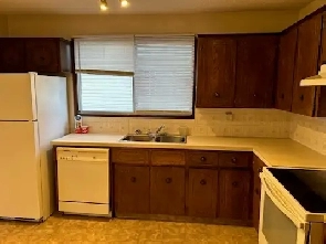 Master bedroom on rent in Ranchland Image# 1