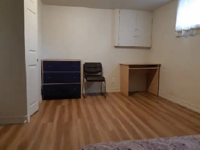 Room for Rent $750.close to Kennedy subway. Image# 1