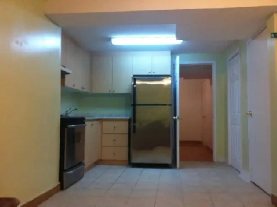 1 BEDROOM BASEMENT FOR RENT NEAR SHOPPERS WORLD MALL!