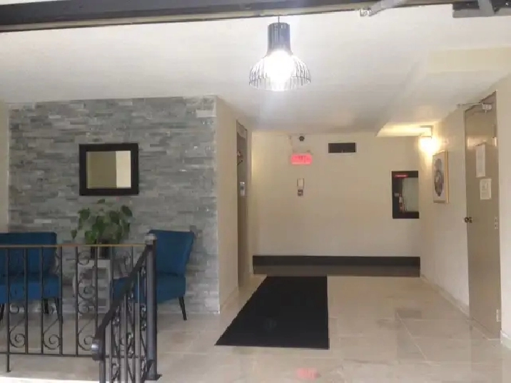 4 1/2 METRO COTE-VERTU (TOUT-INCLUS) REM BOIS-FRANC