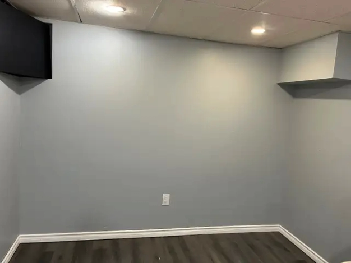 Good size private room for rent