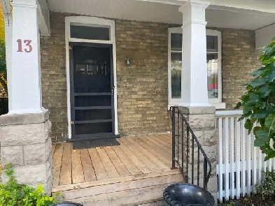 LARGE 2 BDRM  (Main) West of Wortley Village, (or 1 BDRM & DE Image# 1