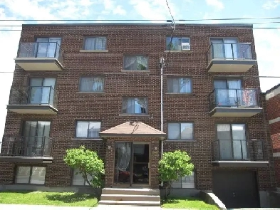 LACHINE CHARMANT 4 1/2 POSSIBILITÉ STATIONNEMENT Image# 1