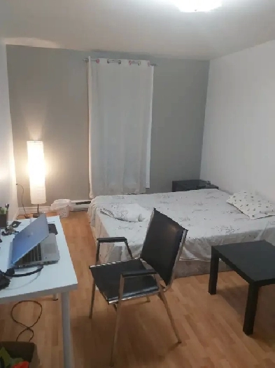 Master Bed Rent room 3rd floor-walking closet, attached bathroom Image# 1