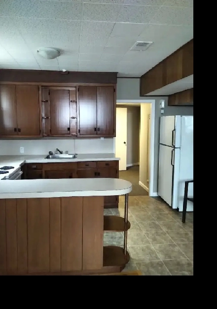 Quiet 1 Bdrm Eastside bsmt Suite, Call to view Image# 1