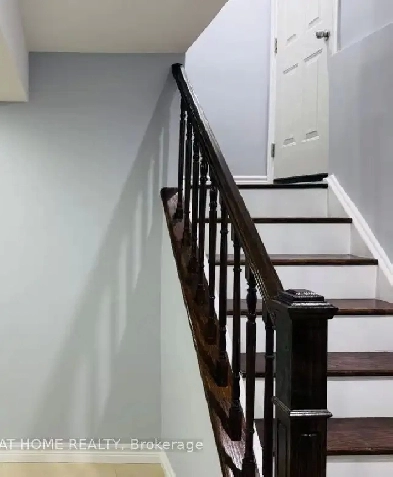 Renovated 2 bedrooms apartment for rent Image# 6