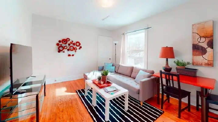 Modern Furnished 1-Bedroom in Downtown London – May 1st – $1,599