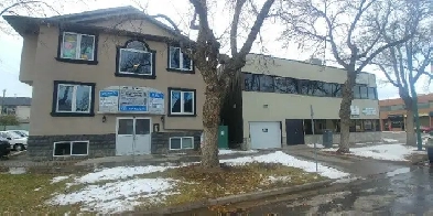 Pet friendly, apartment own laundry, dishwasher downtown area Image# 1