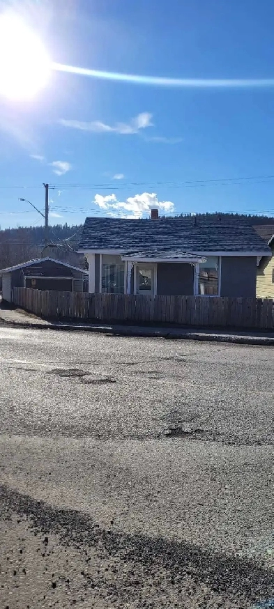 House for Sale Crowsnest Pass