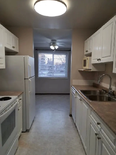 Gorgeous 2Bedroom Condo in Quiet Stony Plain