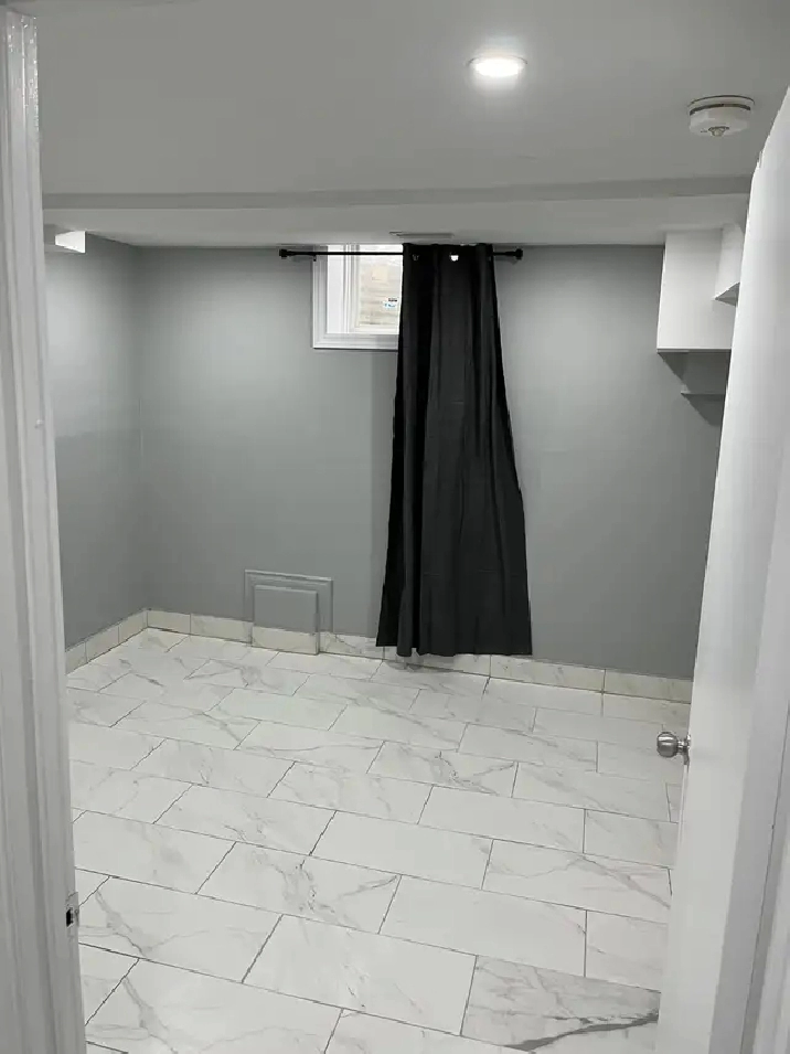 Room for rent in Basement