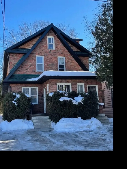 ATTN TRENT STUDENTS - 6 Bdrm Hope Close To It All! Image# 1