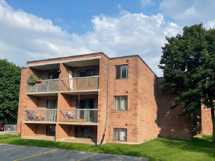2 Bedroom Apartment in Guelph - Near Exhibition Park