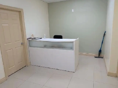 2 private office   Reception for sublease Image# 2