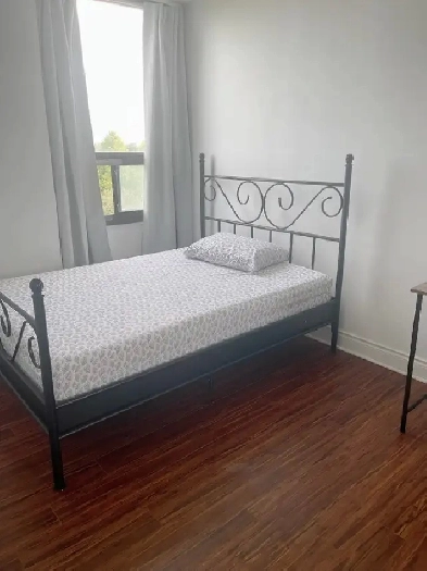 Private Room for Rent: Mississauga. Female Only