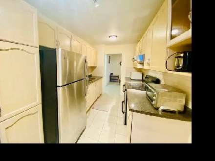 GROUND-LEVEL LARGE CORNER SUITE 4RENT IN ETOBICOKE 401 & KIPLING