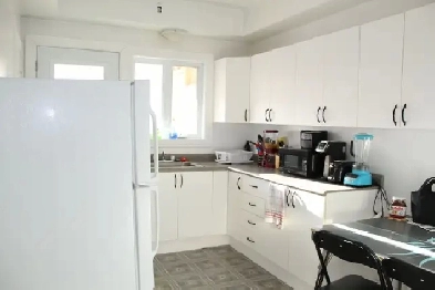 A deux minutes du Cégep Garneau près Université 1er juillet Image# 1