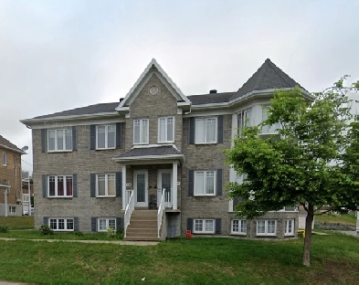 Très beau grand 4 1/2, Beauport, juillet