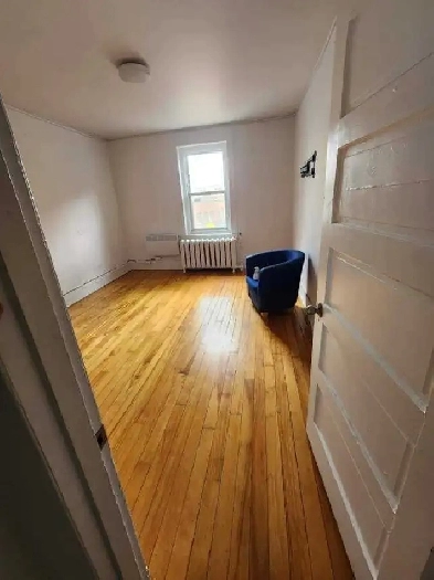 Downtown room for rent! Image# 1
