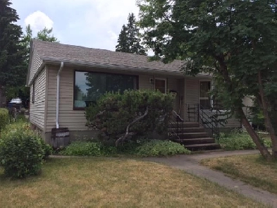 Parking Spot For Rent On Residential Property Near U of C Image# 1