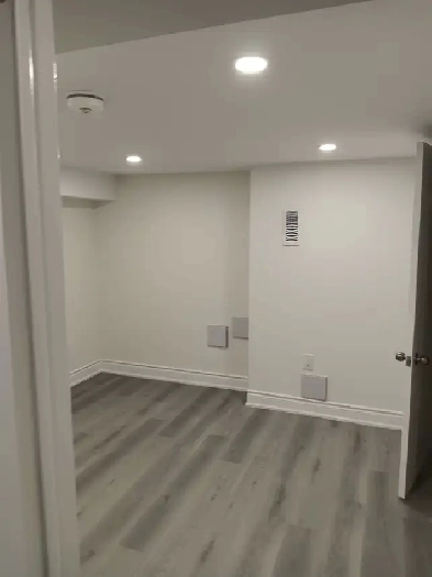Beautiful 2 bedroom basement for rent